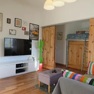 Apartment Besthomestay-, Parede