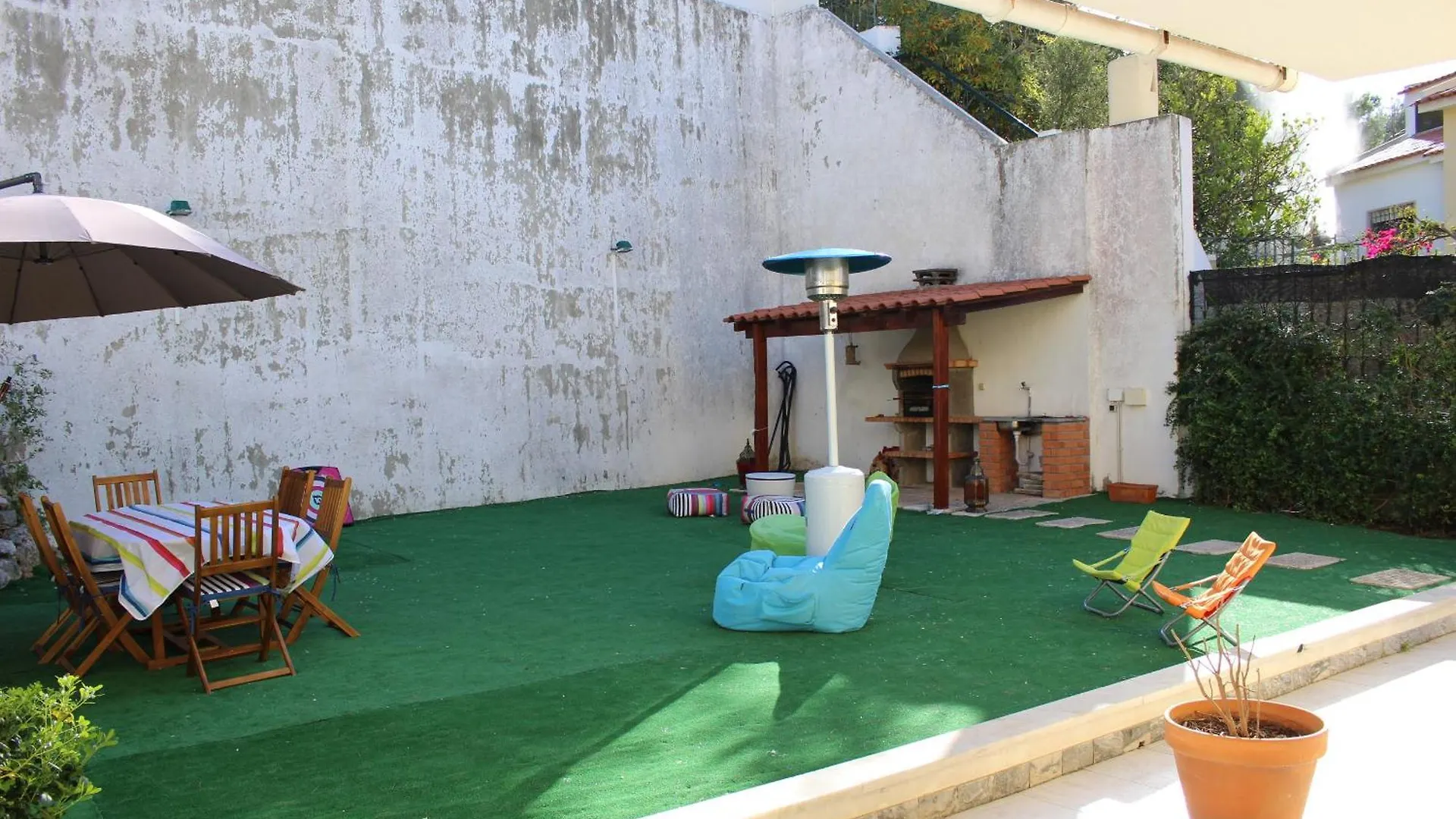 Kubata Hill Hostel Parede