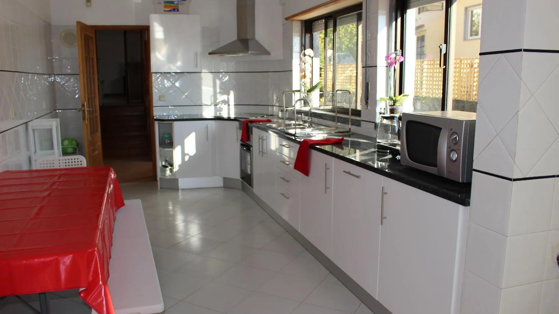 Kubata Hill Hostel Parede