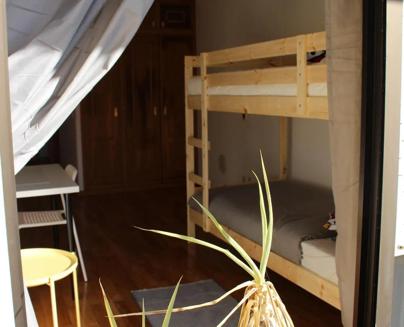Kubata Hill Hostel Parede
